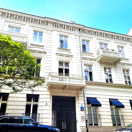 Historic Heart 1890 Charm On Kepna Port Praski Appartement Varsovie