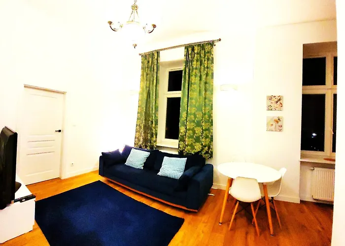 Historic Heart 1890 Charm On Kepna Port Praski Varsovie