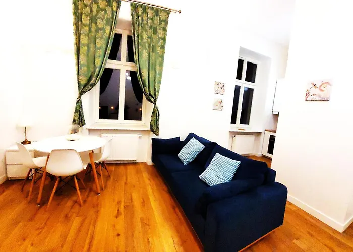 Historic Heart 1890 Charm On Kepna Port Praski *