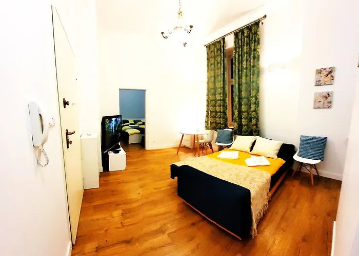 Historic Heart 1890 Charm On Kepna Port Praski *