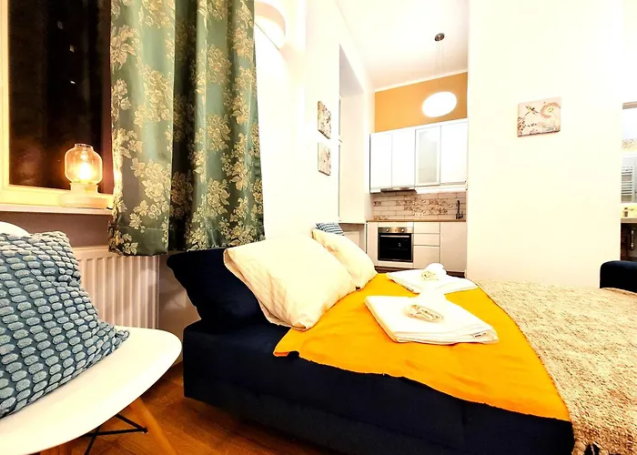 Historic Heart 1890 Charm On Kepna Port Praski Appartement *