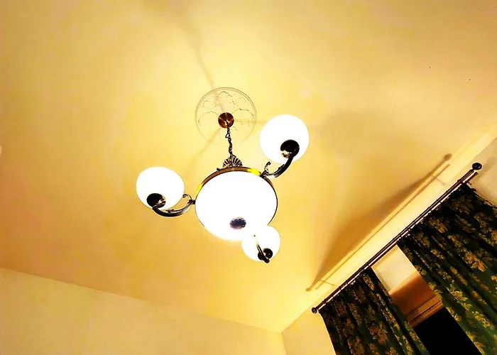 Historic Heart 1890 Charm On Kepna Port Praski Appartement Varsovie