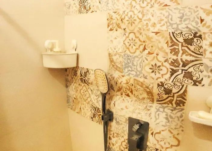 Historic Heart 1890 Charm On Kepna Port Praski Varsovie